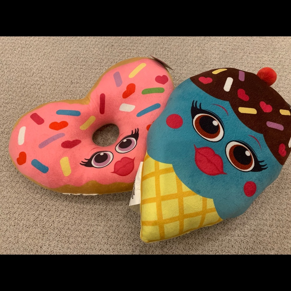 Foody pillows (expressions) donut and ice cream!!